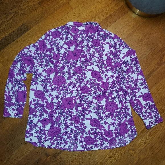 Banana Republic Boyfriend Fit Button Up Long Sleeve Blouse - Picture 5 of 11